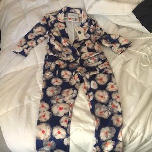 Floral pants suit